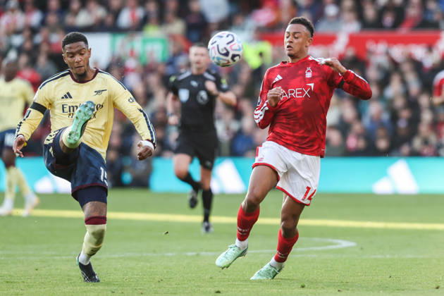 Nottingham Forest v Arsenal, Premier League Ezri Konsa of Arsenal clears the ball away from his defensive half during the Nottingham Forest v Arsenal Premier League match at the City Ground, West Bridgford, England on 18 October 2026 Credit: Richard Bierton Every Second Media Editorial use only. All images are copyright Every Second Media Limited. No images may be reproduced without prior permission. All rights reserved. Premier League and Football League images are subject to licensing agreements with Football DataCo Limited. see https: www.football-dataco.com Copyright: xIMAGO EveryxSecondxMediax ESM-2229-0019 RichardxBiertonx xEveryxSecondxMediax