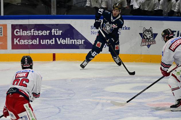 October 18, 2026 xkhx Kassel, Probonio Arena Ice Hockey DEL 2 Playoffs 2026–2027 Season Kassel Huskies vs. EV Landshut Matt White 97, Kassel Huskies