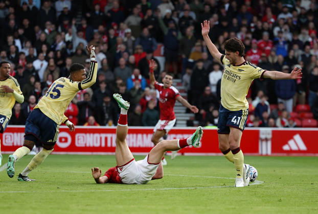 Nottingham Forest v Arsenal Premier League Declan Rice of Arsenal fouls Liam Delap of Nottingham Forest during the Premier League match at the City Ground, Nottingham 18 10 2026 UK Newspapers OUT Copyright: xAndyxSumnerx FIL-24081-0036