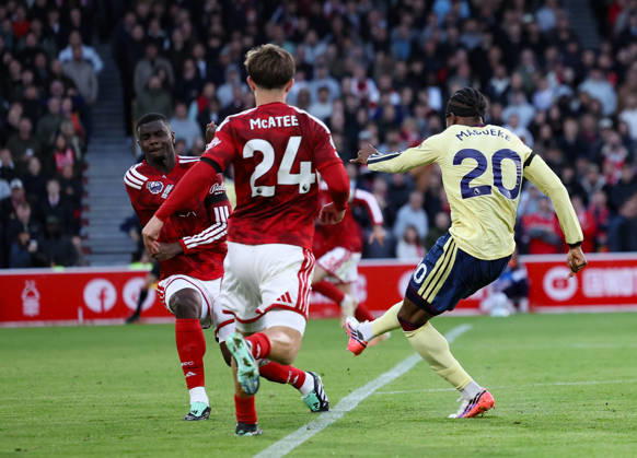 Nottingham Forest v Arsenal Premier League Noni Madueke of Arsenal shoots at goal and is blocked by Ousmane Diomande of Nottingham Forest during the Premier League match at the City Ground, Nottingham 18 10 2026 UK Newspapers OUT Copyright: xAndyxSumnerx FIL-24081-0050