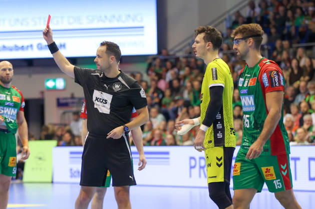 October 18, 2026, xgox, Handball Opel HBL SC Magdeburg vs. TVB Stuttgart emspor, from left: Philipp Meyer (Stuttgart), 27: Red card, sent off, Magdeburg