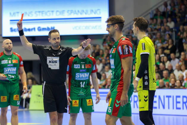 October 18, 2026, xgox, Handball Opel HBL SC Magdeburg vs. TVB Stuttgart emspor, from left: Philipp Meyer (Stuttgart), 27: Red card, sent off, Magdeburg