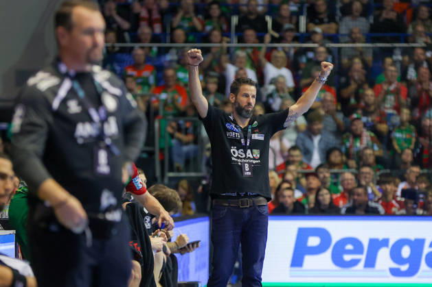 October 18, 2026, xgox, Handball, Opel HBL, SC Magdeburg vs. TVB Stuttgart, emspor, from left: Bennet Wiegert (Magdeburg), coach celebrating, goal celebration, celebrating the goal, Magdeburg celebration