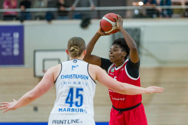 Allyson Fertig Marburg, 45, Khalis Cain Lions, 5, halfit Lions vs. BC Marburg Blue Dolphins, Women s Basketball, 1st Bundesliga, DBBL, Matchday 3 of the 2026–27 season, October 18, 2026, SWH Arena, Saxony-Anhalt, Germany