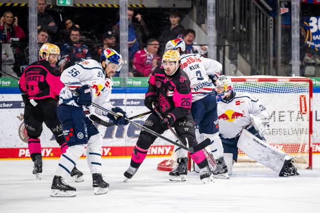 Fabio Wagner 55, RBM Jackson Cates 26, Nuremberg Ice Tigers, NIT, Nuremberg Ice Tigers vs. Red Bull Munich, Ice Hockey, Penny DEL, Matchday 10, October 18, 2026, Nuremberg Ice Tigers vs. Red Bull Munich, Ice Hockey, Penny DEL, Matchday 10, October 18, 2026 Copyright: xEibner-Pressefoto ThomasxHahnx EP_NIT
