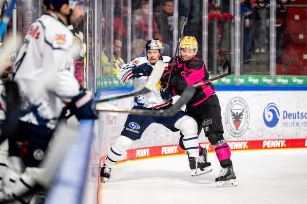 Ville Pokka 22, RBM Josef Eham 44, Nuremberg Ice Tigers, NIT, Nuremberg Ice Tigers vs. Red Bull Munich, Ice Hockey, Penny DEL, Matchday 10, October 18, 2026, Nuremberg Ice Tigers vs. Red Bull Munich, Ice Hockey, Penny DEL, Matchday 10, October 18, 2026 Copyright: xEibner-Pressefoto ThomasxHahnx EP_NIT