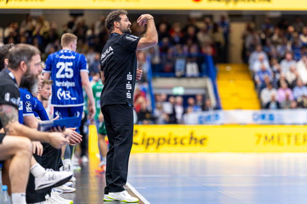 Florian Kehrmann, TBV Lemgo Lippe, coach gesturing; GER, TBV Lemgo Lippe vs. Frisch Auf Göppingen, handball, 1st Bundesliga, Matchday 9, 2026–2027 season, October 18, 2026, GER, TBV Lemgo Lippe vs. Frisch Auf Göppingen, Handball, 1st Bundesliga, Matchday 9, 2026–2027 season, October 18, 2026, Lemgo Copyright: xEibner-Pressefoto JanxRollingerx EP_JSK
