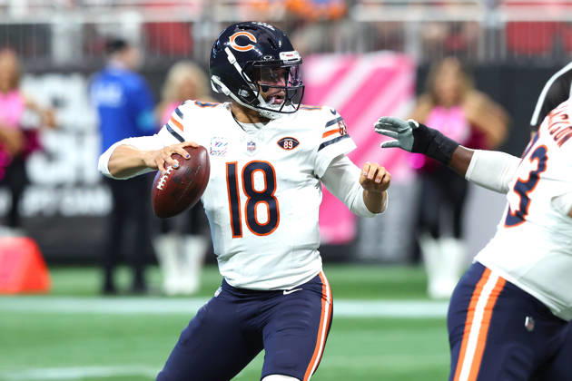 ATLANTA, GA - OCTOBER 18: Caleb Williams (18) of the Chicago Bears drops back to pass during the Sunday afternoon NFL, American Football Herren, USA game between the Atlanta Falcons and the Chicago Bears on October 18, 2026 at the Mercedes-Benz Stadium in Atlanta, GA. (Photo by David J. Griffin Icon Sportswire) NFL: OCT 18 Bears at Falcons EDITORIAL USE ONLY Icon9532610180051