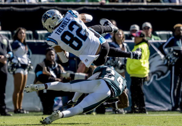 October 18, 2026, Philadelphia, Pa, USA: Oct 18, 2026; Philadelphia, PA, USA; Carolina Panthers tight end Tommy Tremble (82) tackled by Philadelphia Eagles safety Andrew Mukuba (24) during the NFL, American Football Herren, USA football matchup between the Carolina Panthers and Philadelphia Eagles during the NFL football matchup between the Carolina Panthers and Philadelphia Eagles at Lincoln Financial Field. Mandatory Credit: -Cal Media NFL 2026: Panthers Vs Eagles OCT 18  - ZUMAcs17 20261018_faf_cs17_016 Copyright: xScottxSeriox