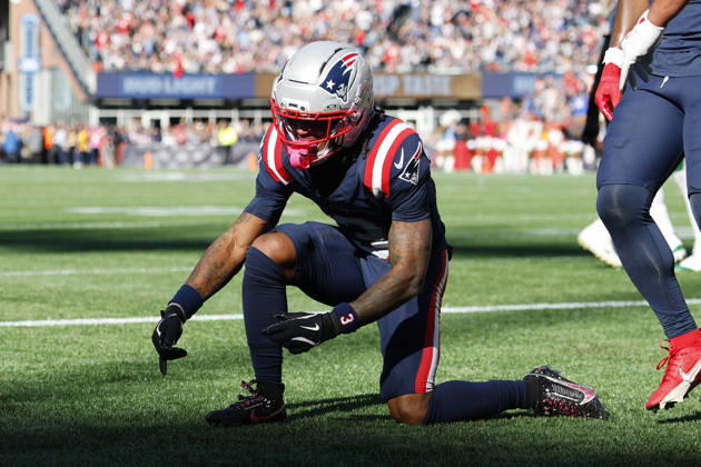 New England Patriots wide receiver DeMario Douglas celebrates his touchdown against the New York Jets during the first half at Gillette Stadium in Foxborough, Massachusetts on Sunday, October 18, 2026. BOP20261018010 CJxGUNTHER