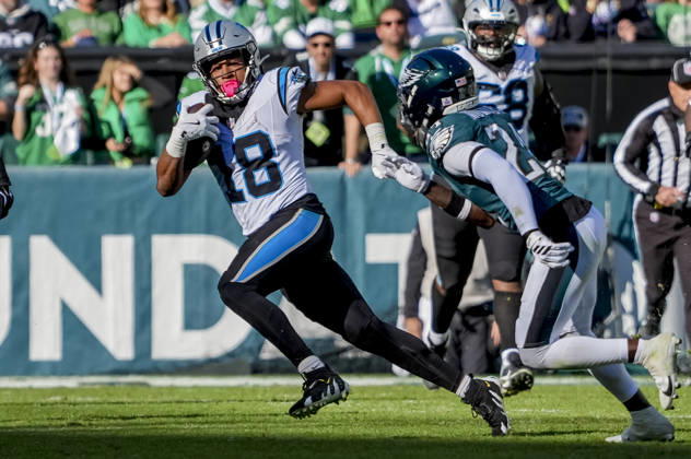 NFL, American Football Herren, USA 2026: Panthers Vs Eagles OCT 18 October 18, 2026, Philadelphia, Pa, USA: Oct 18, 2026; Philadelphia, PA, USA; Carolina Panthers wide receiver Jalen Coker (18) tries to gain extra yardage after a reception during the NFL football matchup between the Carolina Panthers and Philadelphia Eagles at Lincoln Financial Field. The Panthers defeated the Eagles 25-14.Mandatory Credit: Scott Serio-Cal Media(Credit Image: Scott Serio Cal Sport Media) Philadelphia Pa USA EDITORIAL USE ONLY Copyright: xx ZUMA-20261018_faf_cs17_046.jpg ScottxSeriox csmphotothree535708