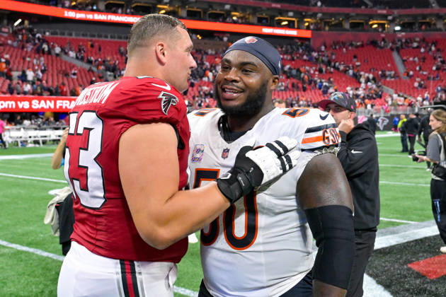 ATLANTA, GA - OCTOBER 18: Atlanta guard Chris Lindstrom (63) talks with Chicago defensive tackle Grady Jarrett (50) following the conclusion of the NFL, American Football Herren, USA game between the Chicago Bears and the Atlanta Falcons on October 18th, 2026 at Mercedes-Benz Stadium in Atlanta, GA. (Photo by Rich von Biberstein Icon Sportswire) NFL: OCT 18 Bears at Falcons EDITORIAL USE ONLY Icon261018021