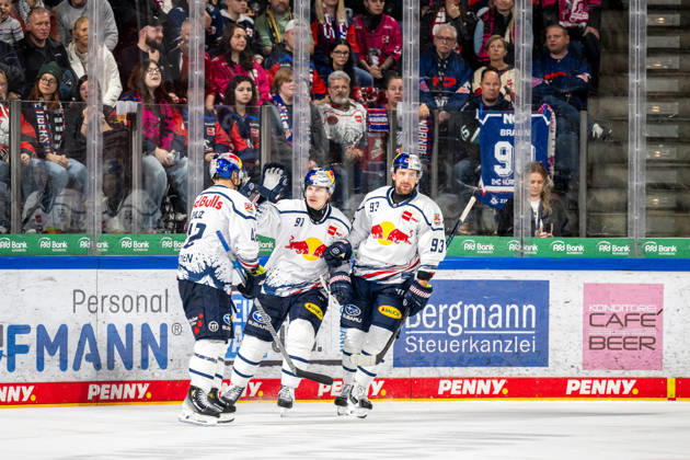 Goal celebration: Jeremy McKenna 91, RBM, and teammates, Nuremberg Ice Tigers vs. Red Bull Munich, ice hockey, Penny DEL, Matchday 10, October 18, 2026, Nuremberg Ice Tigers vs. Red Bull Munich, ice hockey, Penny DEL, Matchday 10, October 18, 2026 Copyright: xEibner-Pressefoto ThomasxHahnx EP_NIT