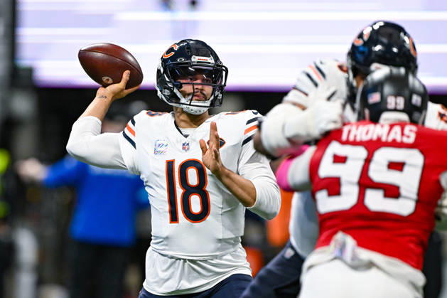ATLANTA, GA - OCTOBER 18: Chicago quarterback Caleb Williams (18) drops back to pass during the NFL, American Football Herren, USA game between the Chicago Bears and the Atlanta Falcons on October 18th, 2026 at Mercedes-Benz Stadium in Atlanta, GA. (Photo by Rich von Biberstein Icon Sportswire) NFL: OCT 18 Bears at Falcons EDITORIAL USE ONLY Icon261018026