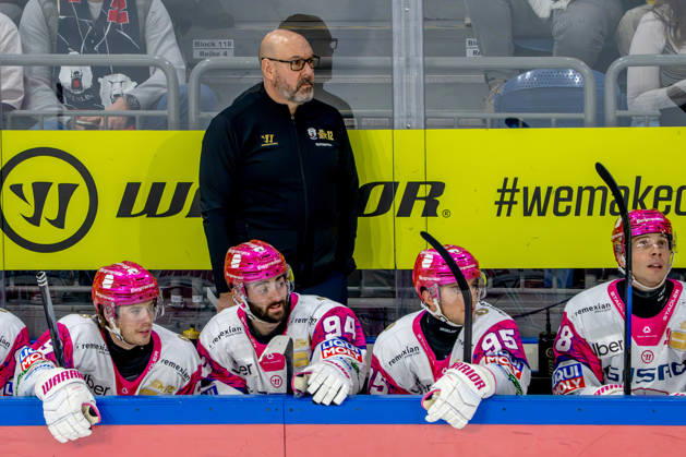 October 18, 2026, xkkux, Ice Hockey, DEL, Krefeld Pinguine vs. Eisbären Berlin, 2026–27 Season, YAYLA Arena Krefeld, Head Coach Eric Dubois, Eisbären Berlin HC, North Rhine-Westphalia, Germany