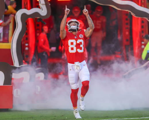 Oct 18, 2026: Kansas City Chiefs tight end Noah Gray (83) gets introduced before the game in Kansas City, MO, USA; at Arrowhead Stadium. Mandatory Credit: -Cal Media Kansas City USA - ZUMAc04_ 20261018_zma_c04_201 Copyright: xRomanxPunox