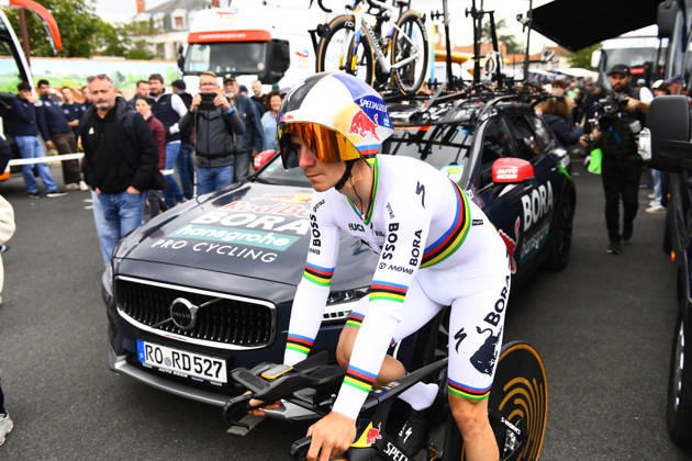 October 18, 2026, Les Herbiers, Pays De La Loire, France: Red BullÃBoraÃHansgrohes Belgian rider Remco Evenepoel competes in the Chrono des Nations in Les Herbiers, France, on October 18, 2026. Les Herbiers France - ZUMAh284 20261018_znp_h284_022 Copyright: xRonanxHoussinx