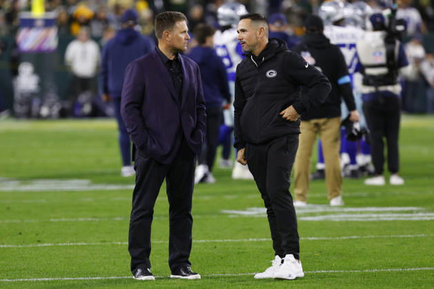 GREEN BAY, WI - OCTOBER 18: Green Bay Packers head coach Matt LaFleur and Green Bay Packers General Manager Brian Gutekunst talk prior to a game between the Green Bay Packers and the Dallas Cowboys on October 18, 2026 at Lambeau Field in Green Bay, WI. (Photo by Larry Radloff Icon Sportswire) NFL, American Football Herren, USA OCT 18 Cowboys at Packers EDITORIAL USE ONLY Icon2610180237