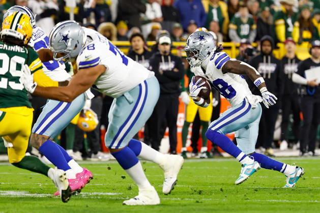 Oct 18, 2026; Green Bay, WI, USA; Dallas Cowboys wide receiver Ceedee Lamb (88) runs after making a catch during the NFL, American Football Herren, USA game against the Green Bay Packers at Lambeau Field. Mandatory Credit: -Cal Media. NFL 2026: Cowboys Vs Packers OCT 18  - ZUMAc04_ 20261018_zma_c04_504 Copyright: xDarrenxLeex