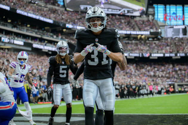 October 18, 2026, Las Vegas, Nevada, USA: STOKES 31 of Las Vegas raiders celebrated after successful intercept during week 6 NFL, American Football Herren, USA game at the Allegiant stadium in Las Vegas. The Buffalo Bills Defeated The Las Vegas Raiders 33-30  - ZUMAo117 20261018_zsp_o117_021 Copyright: xMikaelxOnax