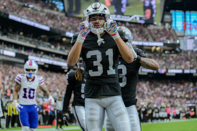 October 18, 2026, Las Vegas, Nevada, USA: STOKES 31 of Las Vegas raiders celebrated after successful intercept during week 6 NFL, American Football Herren, USA game at the Allegiant stadium in Las Vegas. The Buffalo Bills Defeated The Las Vegas Raiders 33-30  - ZUMAo117 20261018_zsp_o117_023 Copyright: xMikaelxOnax