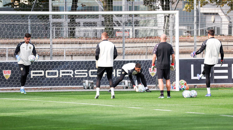 October 19, 2026, Stuttgart, Soccer, UEFA Champions League, 2026–2027 Season, VfB Stuttgart Practice, from left: Dennis Seimen, Marius Funk, Fabian Bredlow, Steffen Krebs, Stefan Drljaca