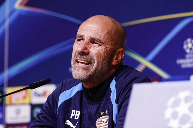 PORTO , 19-10-2026 , Estadio do Dragao , season 2026 2027 , UEFA Champions League football , press conference, PK, Pressekonferenz PSV , Picture shows PSV trainer coach Peter Bosz during the press conference Press conference and training PSV  x208820186x Copyright: