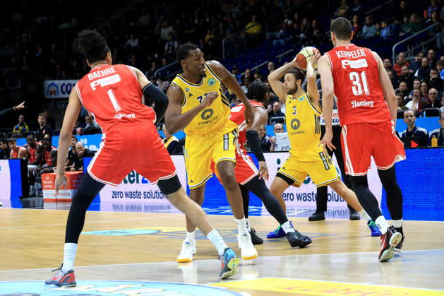 October 19, 2026, Germany, GER, DEU, Basketball, BBL Cup, Day 1, 2026–2027 Season, Berlin, ALBA Berlin vs. Bamberg, Sima Fatty Yankuba (ALBA Berlin) 77, JORDAN FORD (ALBA Berlin) 3, Daniel Keppeler (Bamberg) 31, Jonathan Baehre (Bamberg) 1, nordphoto GmbH, Engler Berlin, Uber Arena, Berlin, Germany Copyright: xNordphotox xEnglerx