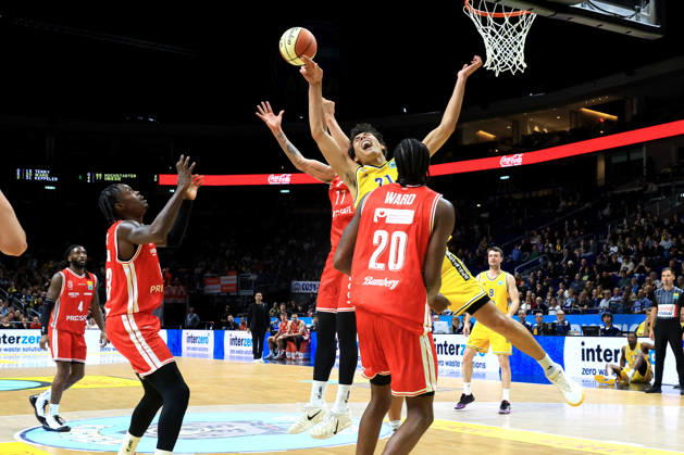 October 19, 2026, Germany, GER, DEU, Basketball, BBL Cup, Day 1, 2026–2027 Season, Berlin, ALBA Berlin vs. Bamberg, BRANDON ANGEL (ALBA Berlin) 21, Joshua Obiesie (Bamberg) 77, Hason Ward (Bamberg) 20, nordphoto GmbH, Engler Berlin, Uber Arena, Berlin, Germany Copyright: xNordphotox xEnglerx