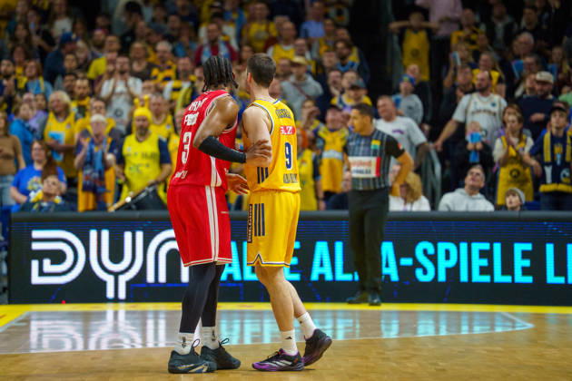 Pictured: Jonas Mattisseck (ALBA BERLIN), 9; Jordan Wright (BMA365 Bamberg Baskets), 3 19 10 2026; ALBA Berlin vs. BMA365 Bamberg Baskets, BBL Cup Round of 16, Basketball, 2026–27 Season, Uber Arena Copyright: HMBxMedia xPascalxSpanehl