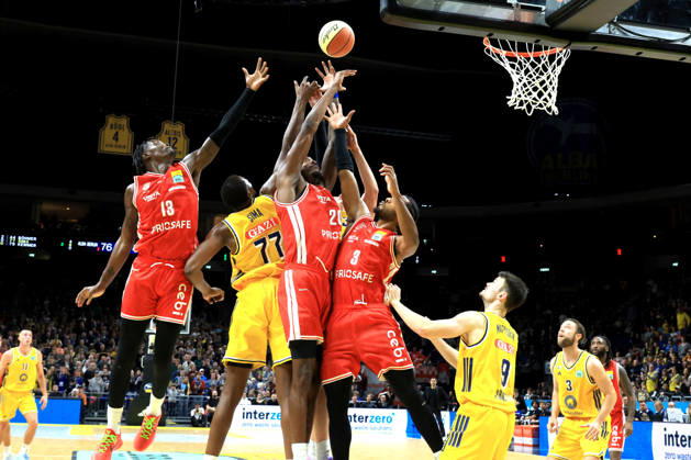 October 19, 2026, Germany, GER, DEU, Basketball, BBL Cup, Day 1, 2026–2027 Season, Berlin, ALBA Berlin vs. Bamberg, Sima Fatty Yankuba (ALBA Berlin) 77, JONAS MATTISSECK (ALBA Berlin) 9, Trevon Scott (Bamberg) 13, Hason Ward (Bamberg) 20, Jordan Wright (Bamberg) 3, nordphoto GmbH, Engler Berlin, Uber Arena, Berlin, Germany Copyright: xNordphotox xEnglerx