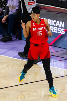 SAN FRANCISCO, CA - OCTOBER 19: Allisha Gray 15 of the Atlanta Dream celebrates a three during Game Two of the WNBA, Basketball Damen, USA Finals against the Golden State Valkyries on October 19, 2026 at Chase Center in San Francisco, CA. (Photo by Matthew Huang Icon Sportswire) WNBA: OCT 19 Finals Atlanta Dream at Golden State Valkyries EDITORIAL USE ONLY Icon261019019