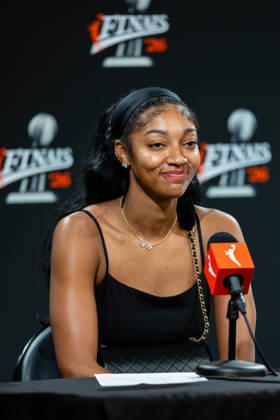 SAN FRANCISCO, CA - OCTOBER 19: Angel Reese 5 of the Atlanta Dream speaks with the media after a win in Game Two of the WNBA, Basketball Damen, USA Finals against the Golden State Valkyries on October 19, 2026 at Chase Center in San Francisco, CA. (Photo by Matthew Huang Icon Sportswire) WNBA: OCT 19 Finals Atlanta Dream at Golden State Valkyries EDITORIAL USE ONLY Icon261019042