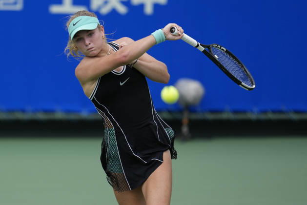 WTA, Tennis Damen Kinoshita Group Japan Open - Day 2 Emerson Jones of Australia competes in her round of 32 singles match against Ann Li of the United States at the 2026 Kinoshita Group Japan Open Women s tennis tournament at the Utsubo Tennis Center in Osaka, Japan, on October 20, 2026. Osaka Japan  Copyright: xOwenxHammondx originalFilename:hammond-2026kino261020_npeRe.jpg