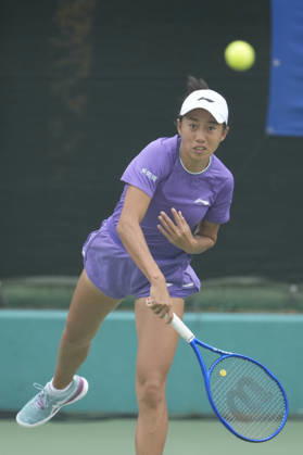 WTA, Tennis Damen Kinoshita Group Japan Open - Day 2 Shuai Zhang of China plays during her round of 32 singles match against Tereza Valentova of the Czech Republic at the 2026 Kinoshita Group Japan Open Women s tennis tournament at Utsubo Tennis Center in Osaka, Japan, on October 20, 2026. Osaka Japan  Copyright: xOwenxHammondx originalFilename:hammond-2026kino261020_npGZK.jpg