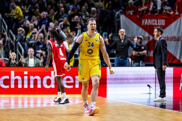 Basketball Berlin, October 19, 2026; 2026–2027 Season; Netto BBL Cup Round of 16; Alba Berlin; BMA365; Bamberg Baskets; Quarterfinal Draw; Malte Delow; Alba Berlin, No. 06; Celebrating