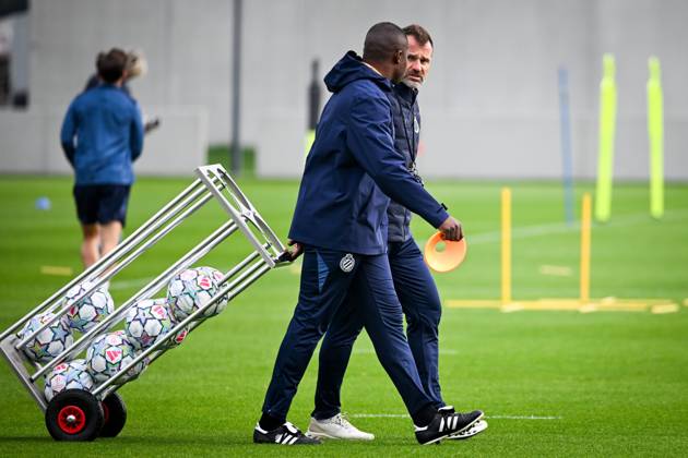 Club Brugge v RC Lens - UEFA Champions League preparations Club Brugge s head coach Ivan Leko and assistant coach Joseph Akpala pictured during a training session of football team Club Brugge KV, on Tuesday 20 October 2026 at the team s basecamp in Westkapelle (Knokke-Heist), Belgium, as preparation for the the UEFA Champions League game against RC Lens. (Photo News Elias Rom) Knokke-Heist Belgium  Copyright: xPhotonewsx xEliasxRomx