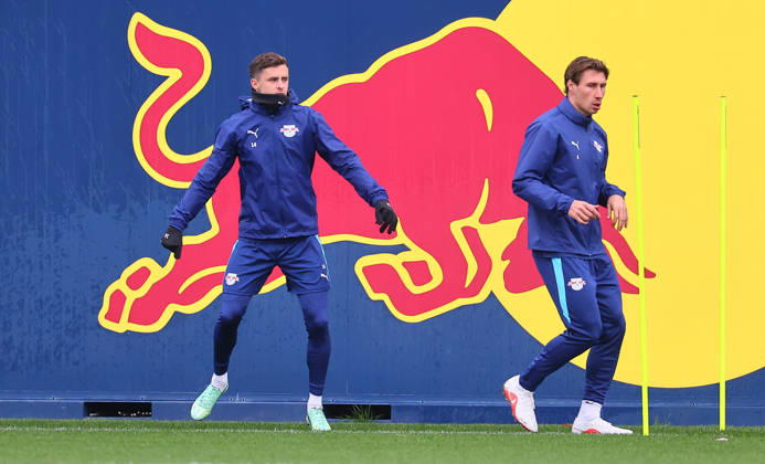 RB Leipzig Training for the Champions League, Leipzig, October 20, 2026, RB Academy, UEFA Champions League, RB Leipzig s final training session the day before Real Madrid vs. RB Leipzig. Pictured from left: Christoph Baumgartner and Willi Orban, both of RB Leipzig, Picture Point