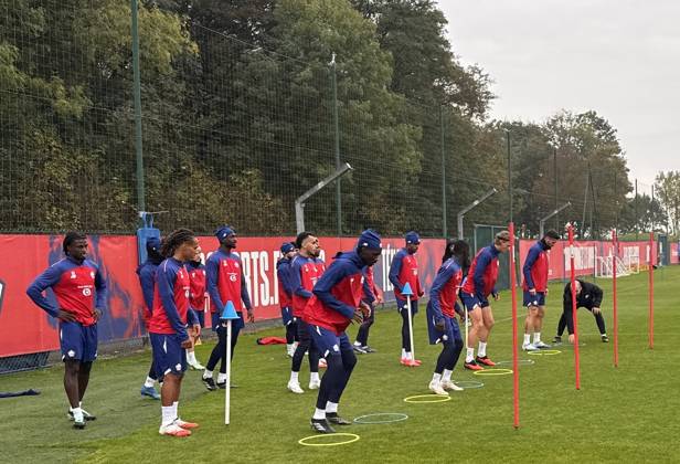 LOSC Lille training session ahead of UEFA Champions League match against Galatasaray CAMPHIN-EN-PEVELE, FRANCE - OCTOBER 20: Players of LOSC Lille take part in a training session at the Domaine de Luchin training facilities ahead of their UEFA Champions League league phase week 3 football match against Galatasaray in Camphin-en-Pevele, France, on October 20, 2026. Murat Karadag Anadolu Camphin-en-pevele France. Editorial use only. Please get in touch for any other usage.  Copyright: x2026xAnadoluxMuratxKaradagx