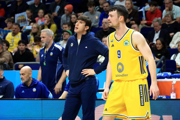 October 19, 2026, Germany, GER, DEU, Basketball, BBL Cup, Day 1, 2026–2027 Season, Berlin, ALBA Berlin vs. Bamberg HEAD COACH Pedro Calles, ALBA Berlin; JONAS MATTISSECK, ALBA Berlin; 9 nordphoto GmbH; Engler Berlin; Uber Arena Berlin; Germany Copyright: xNordphotox xEnglerx