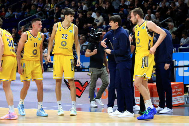 October 19, 2026, Germany, GER, DEU, Basketball, BBL Cup, Day 1, 2026–2027 Season, Berlin, ALBA Berlin vs. Bamberg HEAD COACH Pedro Calles, ALBA Berlin; JOE WIESKAMP, ALBA Berlin 11; Nevio Bennefeld, ALBA Berlin 22; MALTE DELOW, ALBA Berlin 6; nordphoto GmbH, Engler Berlin, Uber Arena, Berlin, Germany Copyright: xNordphotox xEnglerx