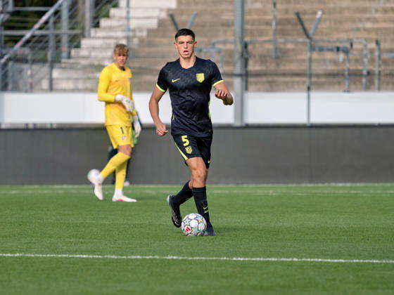 Cutout: Javi Tena, Atlético Madrid, 05 with the ball, full-body single image, stock photo, GER, soccer, VfB Stuttgart vs. Atlético Madrid, UEFA Youth League, Matchday 3, Stuttgart, 2026–2027 season, October 20, 2026, GER, Soccer, VfB Stuttgart vs. Atlético Madrid, UEFA Youth League, Matchday 3, Stuttgart, 2026–2027 Season, October 20, 2026, Stuttgart Copyright: xCarstenxSchweringx EP_CSG