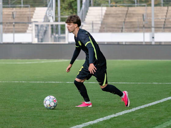 Oscar Parejo, Atlético Madrid, 03 on the Ball GER, Soccer, VfB Stuttgart vs. Atlético Madrid, UEFA Youth League, Matchday 3, Stuttgart, 2026–2027 Season, October 20, 2026 GER, Soccer, VfB Stuttgart vs. Atlético Madrid, UEFA Youth League, Matchday 3, Stuttgart, 2026–2027 Season, October 20, 2026 Stuttgart Copyright: xCarstenxSchweringx EP_CSG