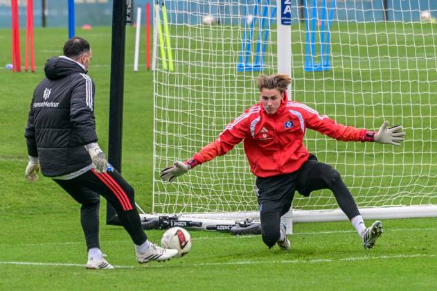 Sven Höh, Goalkeeper Coach; Goalkeeper Elias Lahti; HSV; Germany; Hamburg; Volksparkstadion; Soccer; Bundesliga 1; Hamburger SV Training