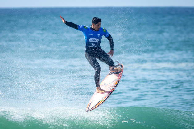 MEO Rip Curl Pro Portugal 2026, World Surf League Championship Tour Gabriel Medina competes during his heat at the MEO Rip Curl Pro Portugal 2026, a World Surf League Championship Tour event held at Supertubos Beach in Peniche, Portugal, on October 20, 2026. Medina wins his heat and advances to the next round. Peniche Portugal  Copyright: xSergioxMendesx originalFilename:pereira-notitle261020_npXxT.jpg