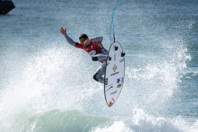 MEO Rip Curl Pro Portugal 2026, World Surf League Championship Tour Italo Ferreira competes during his heat at the MEO Rip Curl Pro Portugal 2026, a World Surf League Championship Tour event held at Supertubos Beach in Peniche, Portugal, on October 20, 2026. Ferreira wins his heat and advances to the next round. Peniche Portugal  Copyright: xSergioxMendesx originalFilename:pereira-notitle261020_npS9X.jpg