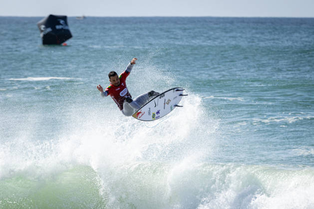 MEO Rip Curl Pro Portugal 2026, World Surf League Championship Tour Italo Ferreira competes during his heat at the MEO Rip Curl Pro Portugal 2026, a World Surf League Championship Tour event held at Supertubos Beach in Peniche, Portugal, on October 20, 2026. Ferreira wins his heat and advances to the next round. Peniche Portugal  Copyright: xSergioxMendesx originalFilename:pereira-notitle261020_npmLG.jpg