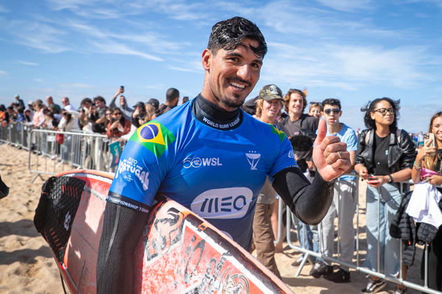 MEO Rip Curl Pro Portugal 2026, World Surf League Championship Tour Gabriel Medina competes during his heat at the MEO Rip Curl Pro Portugal 2026, a World Surf League Championship Tour event held at Supertubos Beach in Peniche, Portugal, on October 20, 2026. Medina wins his heat and advances to the next round. Peniche Portugal  Copyright: xSergioxMendesx originalFilename:pereira-notitle261020_npNrG.jpg