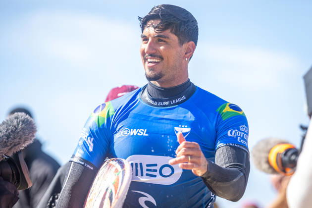 MEO Rip Curl Pro Portugal 2026, World Surf League Championship Tour Gabriel Medina competes during his heat at the MEO Rip Curl Pro Portugal 2026, a World Surf League Championship Tour event held at Supertubos Beach in Peniche, Portugal, on October 20, 2026. Medina wins his heat and advances to the next round. Peniche Portugal  Copyright: xSergioxMendesx originalFilename:pereira-notitle261020_npUMx.jpg