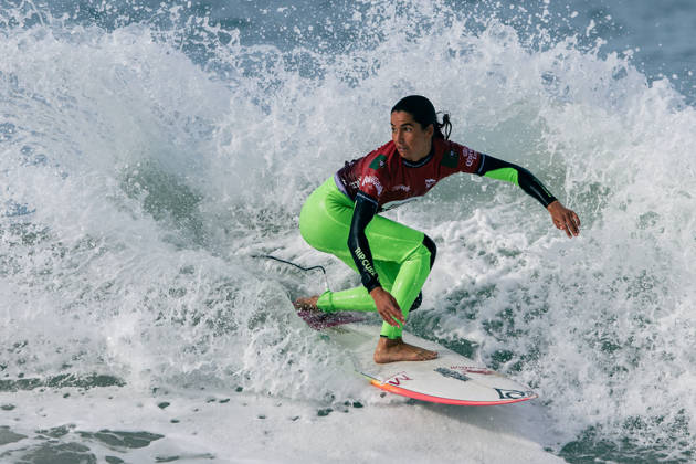 Meo Rip Curl Pro Portugal - Women Quarter Finals Teresa Bonvalot of Portugal competes during the Meo Rip Curl Pro Portugal at Praia dos Supertubos in Peniche, Portugal, on October 20, 2026.  Copyright: xJoaoxRicox originalFilename:rico-meoripcu261020_npGW9.jpg